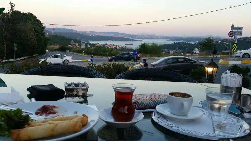 Simas Terrace Cafe & Restaurant'nin yemek ve ambiyans fotoğrafları 19