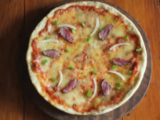 Gambar Makanan Neutrinos Pizza Bali 3