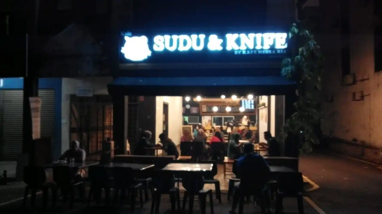 sudu and knife cafe