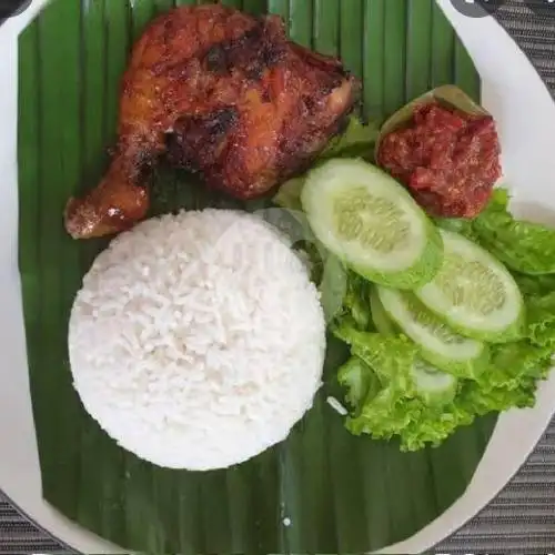 Gambar Makanan Pecel Ayam Budhe Hj. Sarmah, Jl. Wisma Tajur 6
