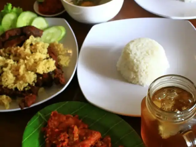 Gambar Makanan Ayam Tulang Lunak Keratonan 9