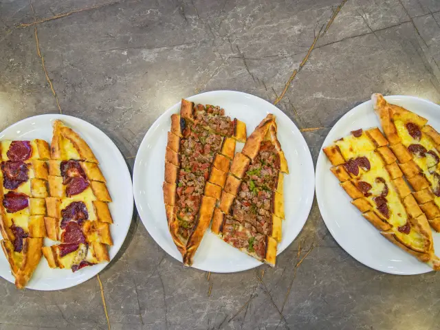 Ada Pizza Pide & Lahmacun'nin yemek ve ambiyans fotoğrafları 1
