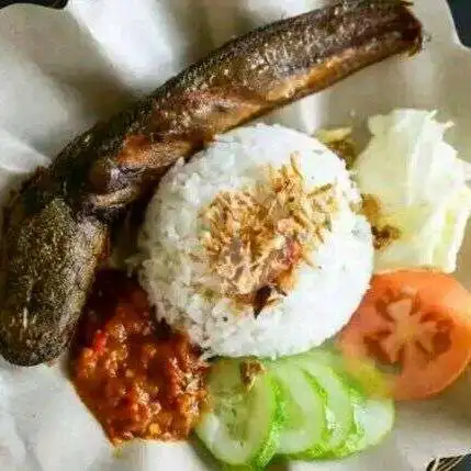 Gambar Makanan Warung Pecel Lele Ibu Siti, Serpong Utara 13