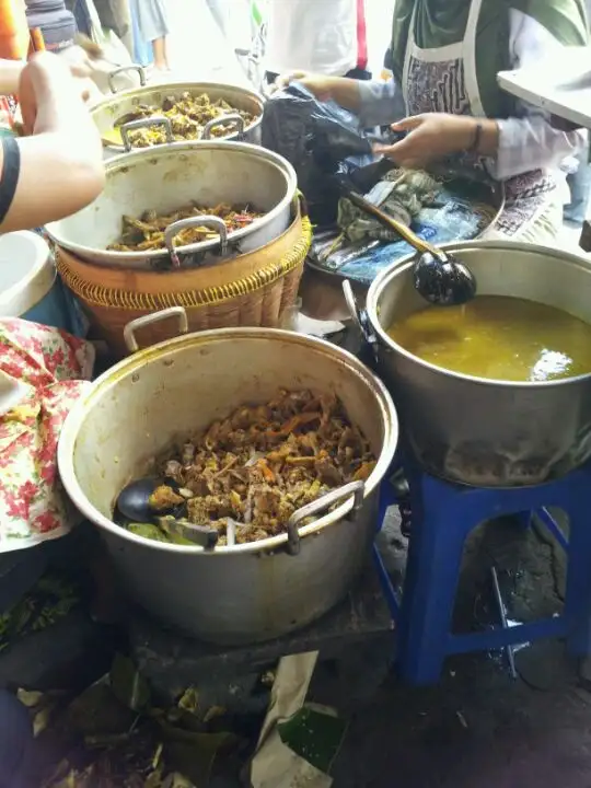 Gambar Makanan Tengkleng Klewer Bu Edy 4