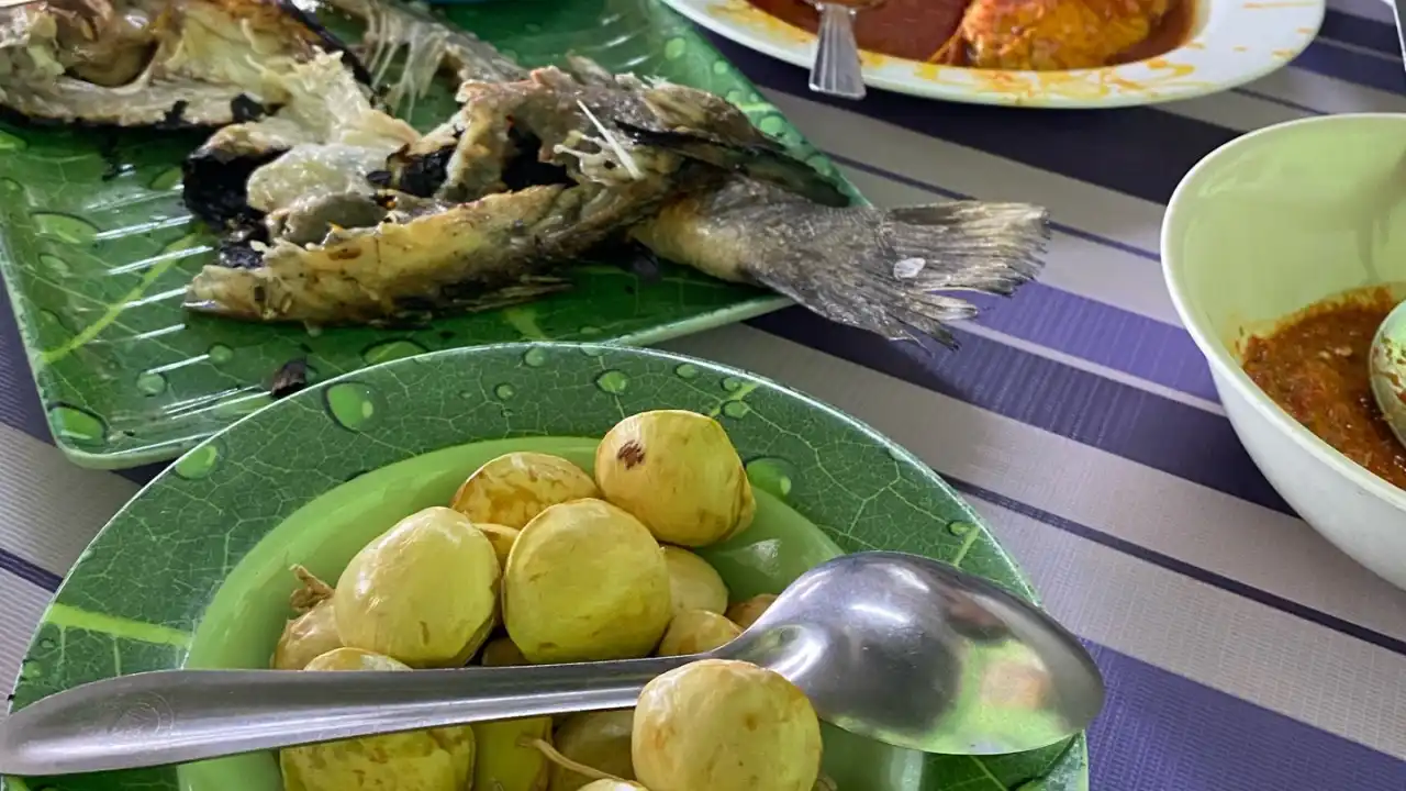 kedai makan osamin TELOK MAS (asam pedas t'baik)