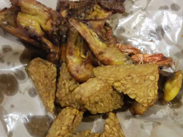 Gambar Makanan RM Ayam Goreng & Nasi Uduk "Sederhana" Babe H. Saman / H. Iwan 19