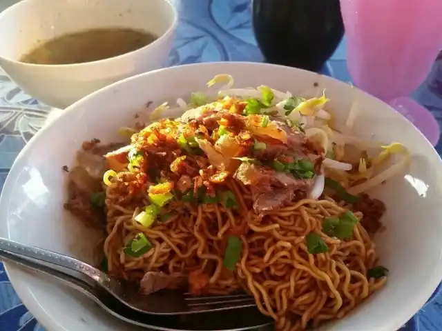 Mee Kolok Mangkuk Merah Food Photo 14