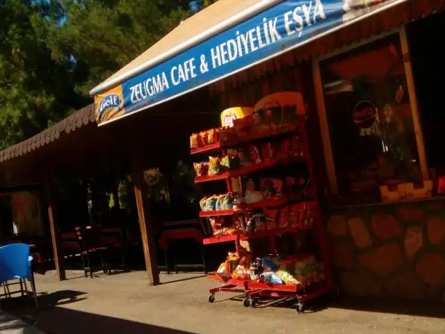 Zeugma Cafe & Hediyelik Eşya'nin yemek ve ambiyans fotoğrafları 3