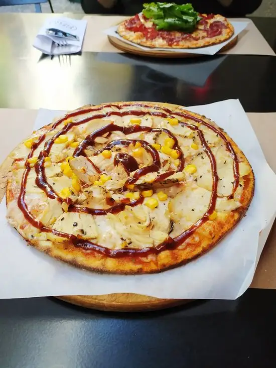 Pizza Locale'nin yemek ve ambiyans fotoğrafları 72