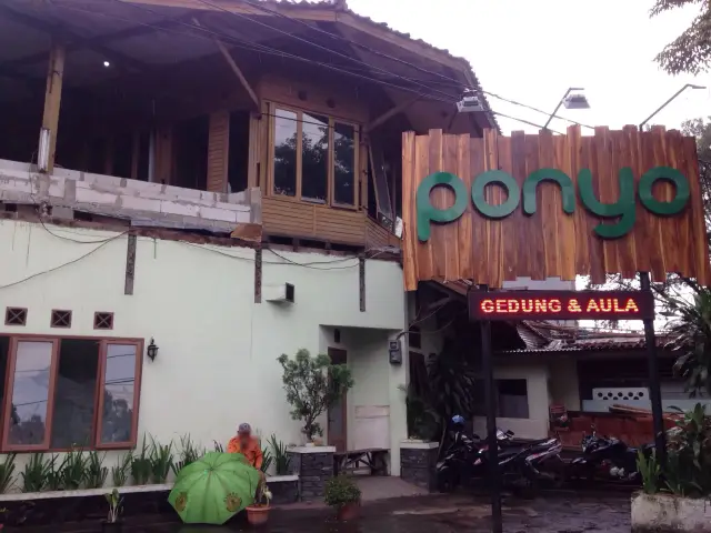 Gambar Makanan Rumah Makan Ponyo Malabar 3