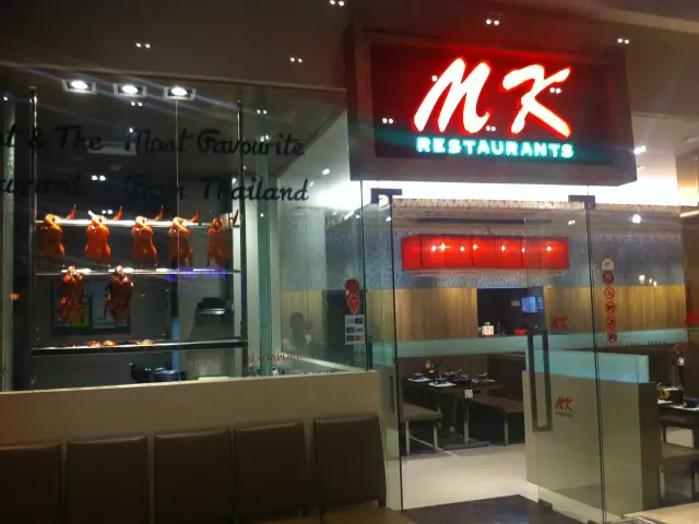 Gambar Makanan MK Restaurants 4