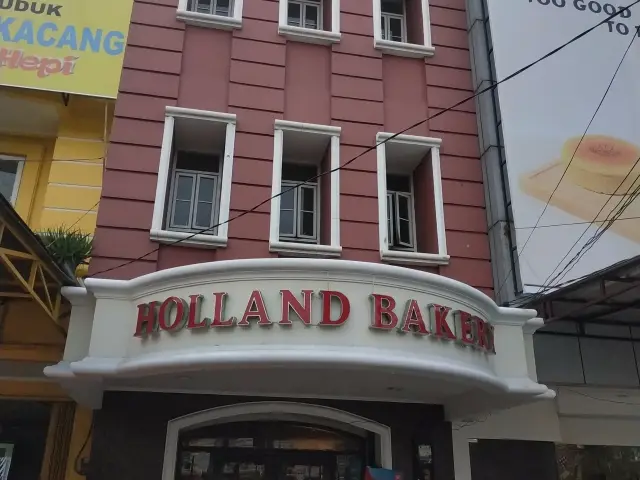 Gambar Makanan Holland Bakery 15