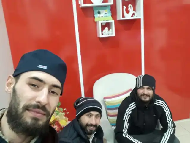 Meşhur Adıyaman Çiğ Köftecisi (Alemdar Cad)'nin yemek ve ambiyans fotoğrafları 2