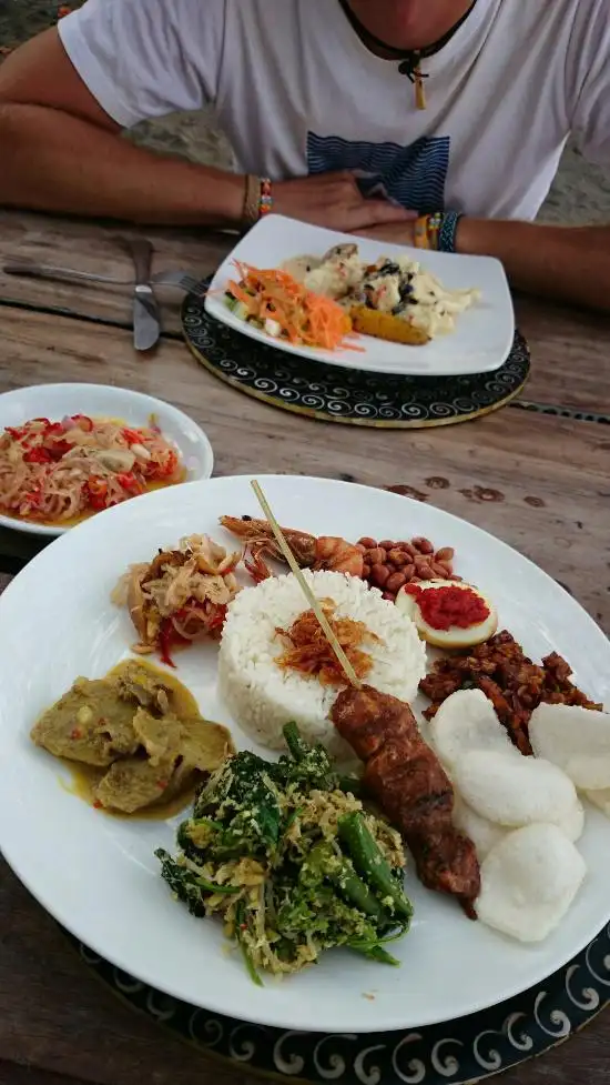 Gambar Makanan Amertha Bali Beachfront Restaurant 2