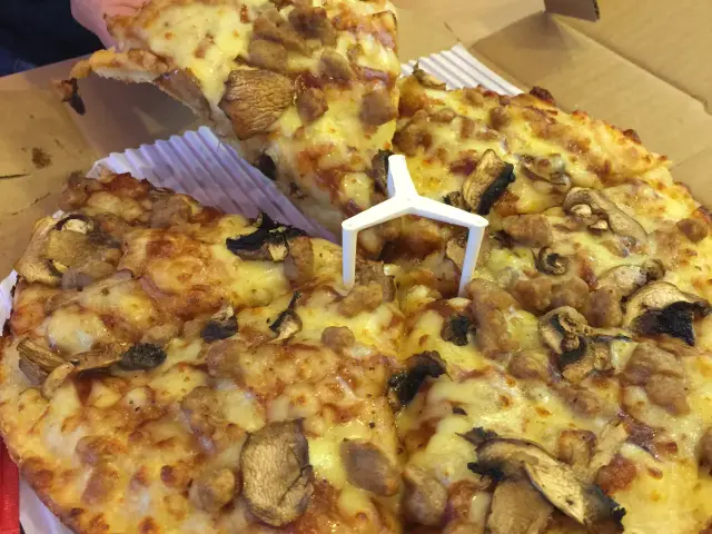 Gambar Makanan Domino's Pizza 7