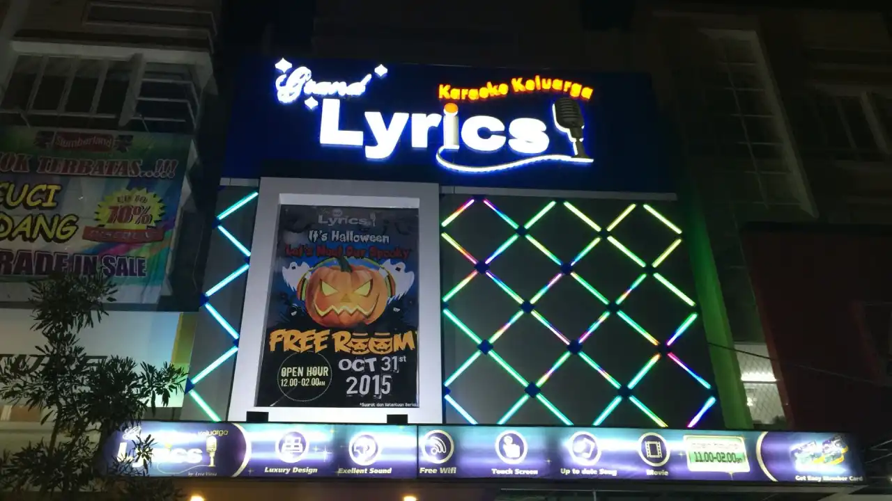 Grand Lyrics Karaoke Harapan Indah Bekasi