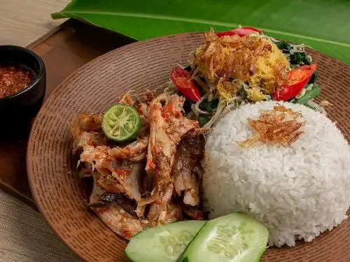 Ayam Plecing Kampung, Denpasar