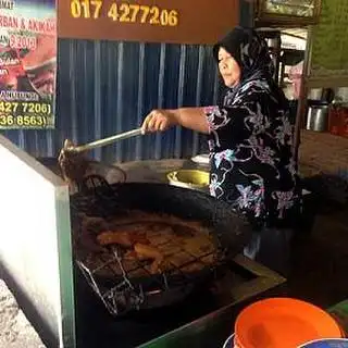 Gerai Makan Ikan Bawal Kak Mah & Abg Din