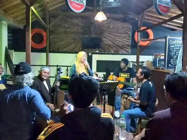 Ahlen Resto Cafe Pangandaran