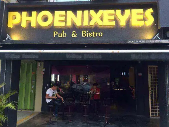 Phoenix Eyes Pub & Bistro