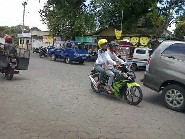 Gambar Makanan Es Plengeh Baluwarti 11