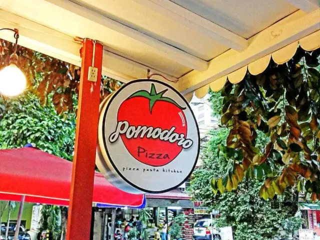 Pomodoro Pizza & Pasta Kitchen Food Photo 15