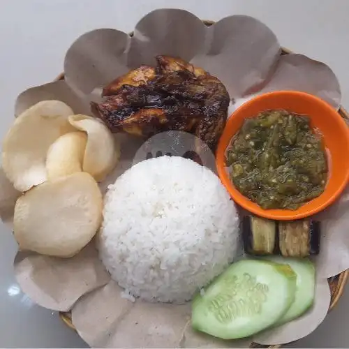 Gambar Makanan Ayam Geprek Penyet Dapur Mamik, Bukittinggi 1