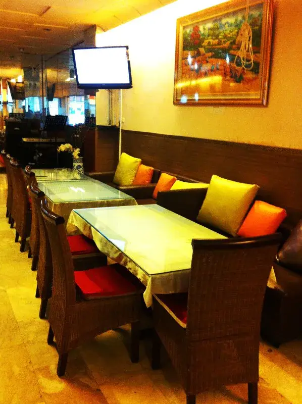 New Oriental Resto & Cafe