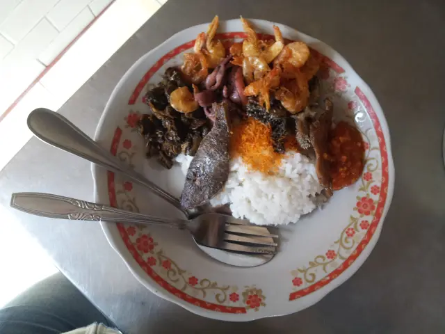 Gambar Makanan Nasi Empal Udang Hj. Iyan 1