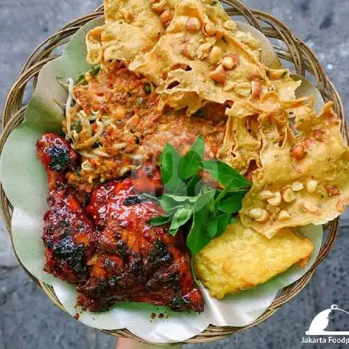 Gambar Makanan Pecel Pincuk Jawa Ayam Bakar Madu Mbak Dita, Bali Cliff 16