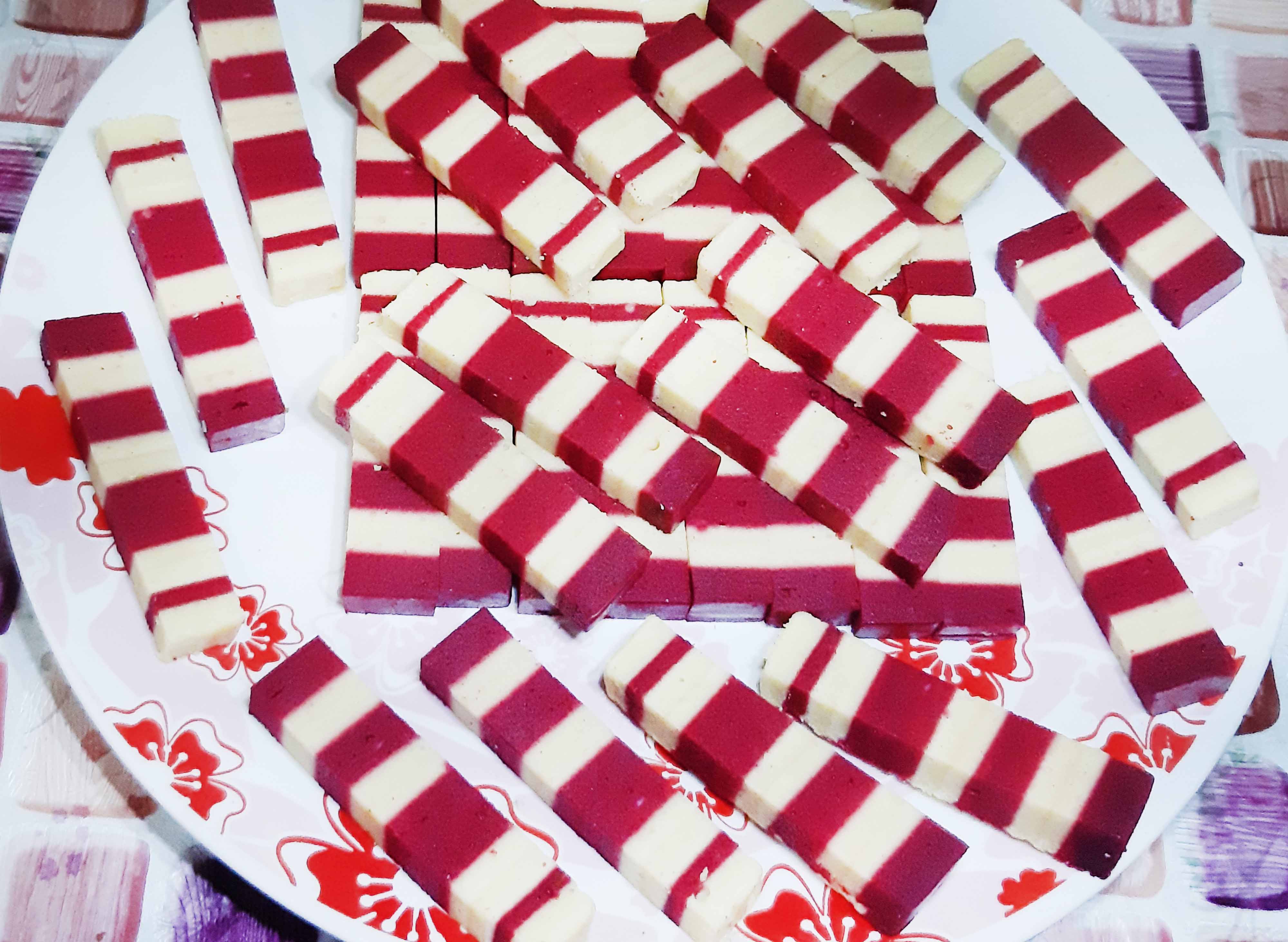 Kek Lapis Sarawak (Penampang), Cakes, Kota Kinabalu YummyAdvisor