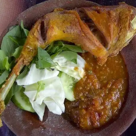 Gambar Makanan Pecel Lele Mas Ari, Bogor Timur 1