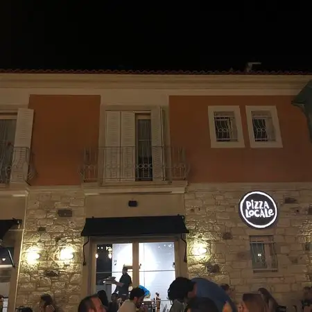 Pizza Locale'nin yemek ve ambiyans fotoğrafları 13