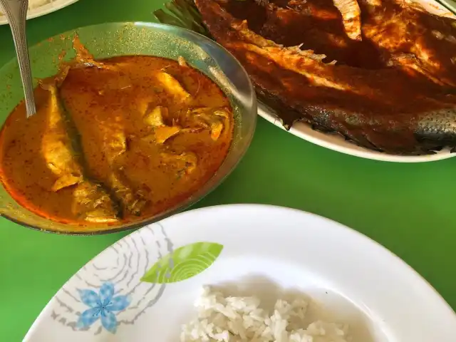 Kak Yang Gulai Panas Ikan Temenung Food Photo 9