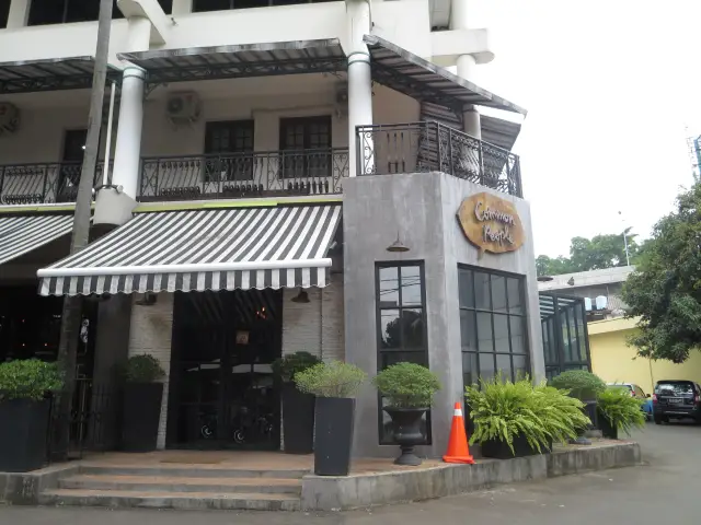 Gambar Makanan Common People Eatery & Bar 17