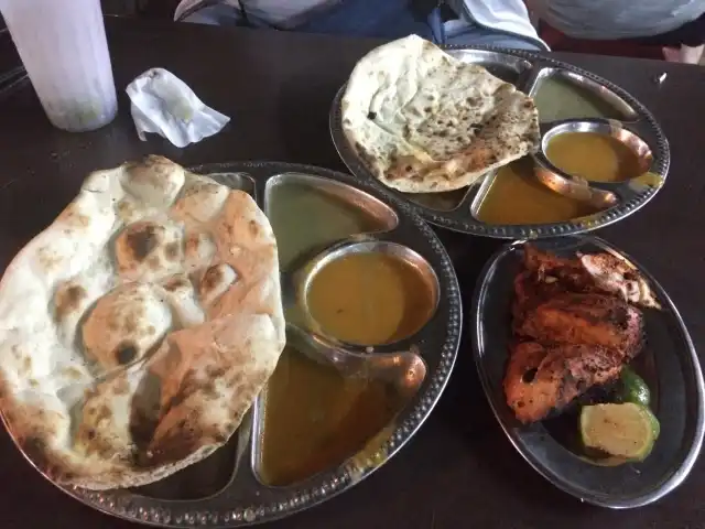 Uncle Aru's Naan/Tandoori Corner Food Photo 3