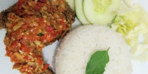 Ayam Geprek & Penyet Jumbo, Gaperta Ujung