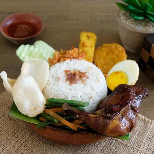 Gambar Makanan Nasi Kuning LILY, MERAPI, Depan Salon Akhim 12