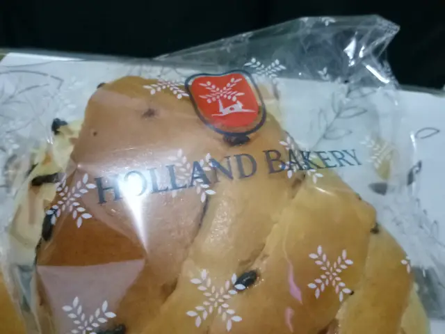 Gambar Makanan Holland Bakery 11