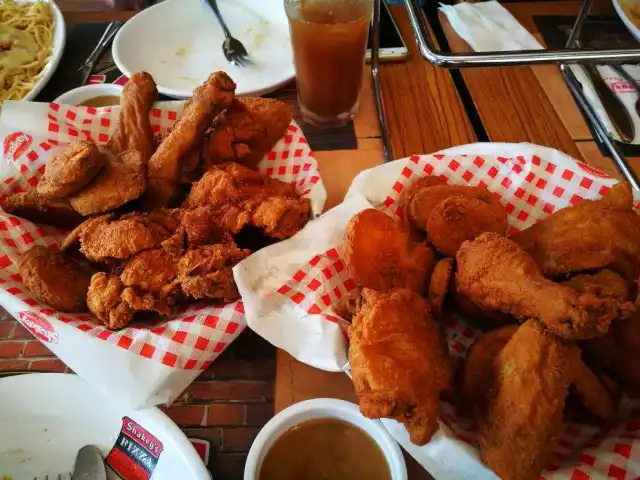 Shakey's Food Photo 14