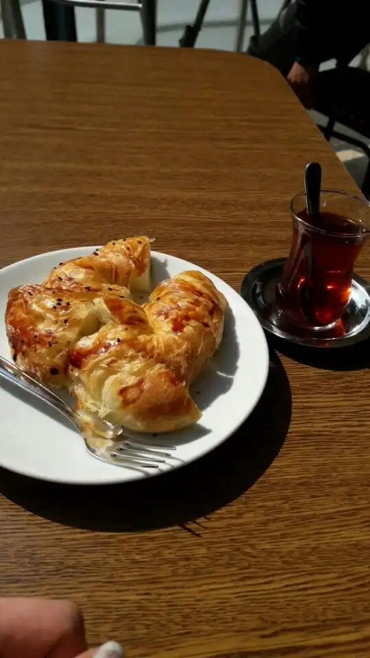 Birtat Börek Poğaça Pide'nin yemek ve ambiyans fotoğrafları 6