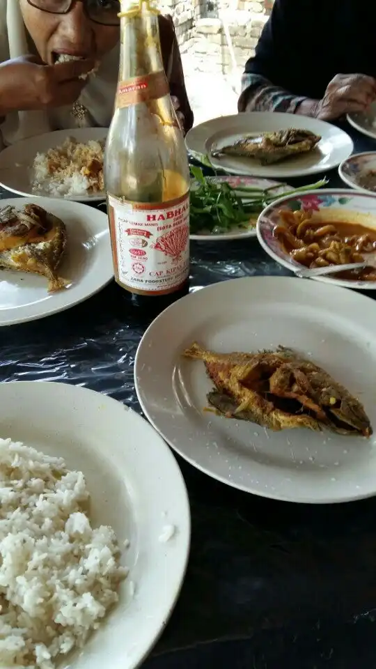 Ikan Bawal Kak Mah & Abg Din Food Photo 14