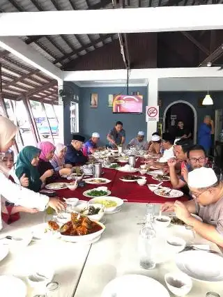 Johoriau Seafood Restaurant & Homestay