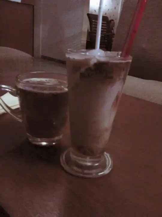 Gambar Makanan Mondi Coffee House 8