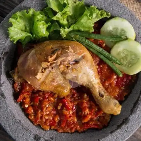 Gambar Makanan Ayam Penyet Sambel Petir Pakdeh Kumis, Gotong Royong 6