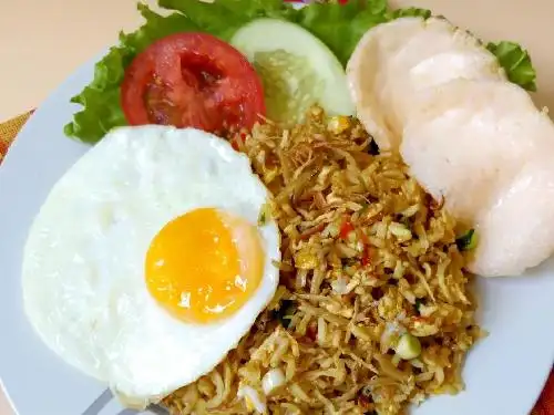 Nasi Goreng Apjay Pangpol Ibu Lia