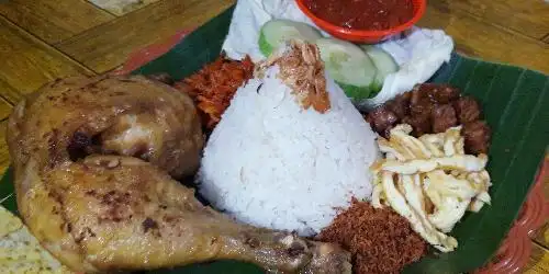 Pecel Ayam Ibu Tri, Palmerah