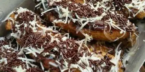 Pisang Krispy Bintaro, Depan Edy S