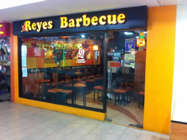 Reyes Barbecue Food Photo 4