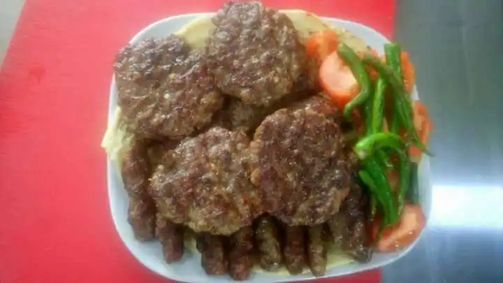 Kuzu Çevirme Sırık Kebabı'nin yemek ve ambiyans fotoğrafları 16